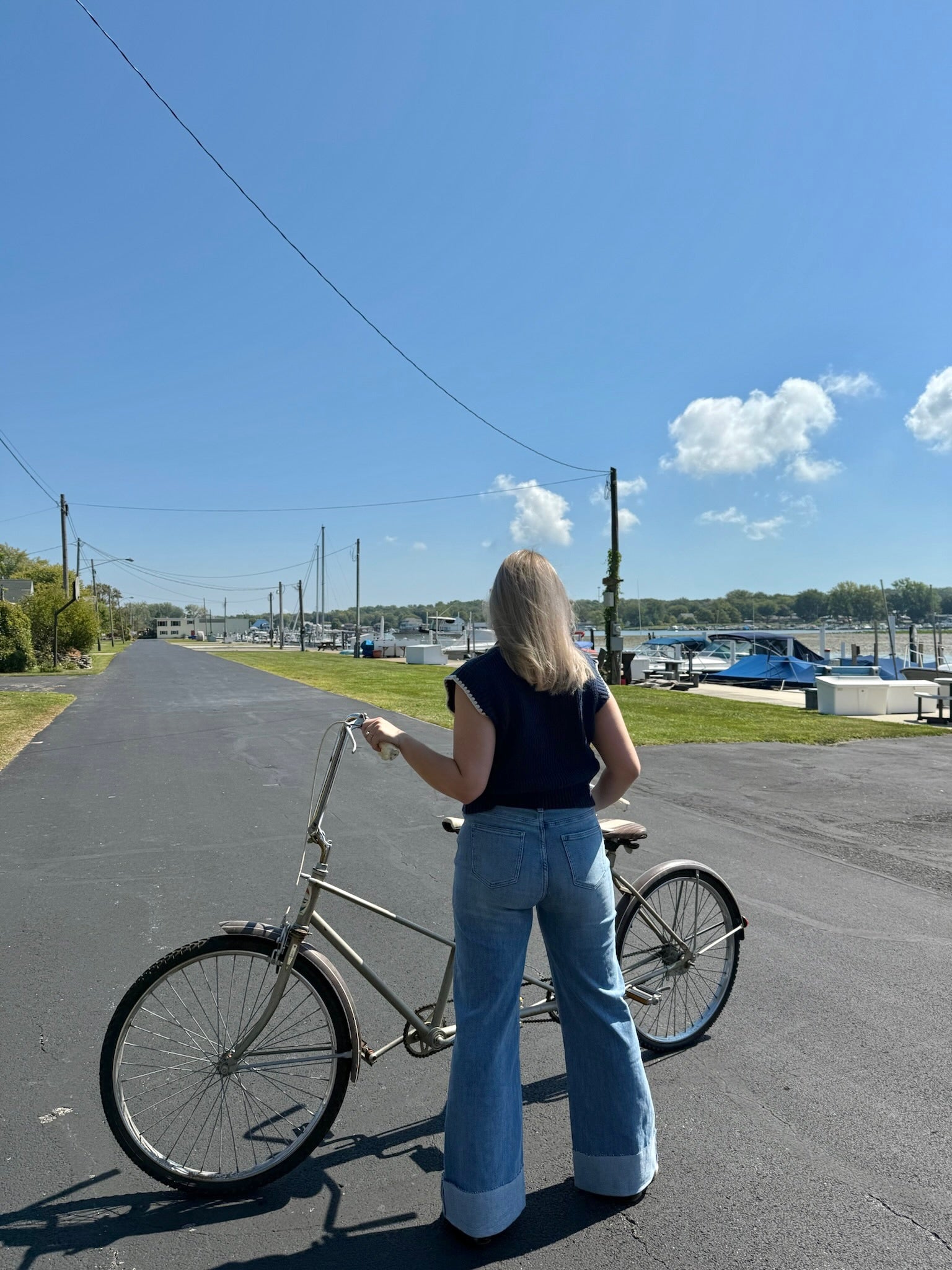 The Cowgirl Cuffed Hem Wide Leg Jeans - Allora