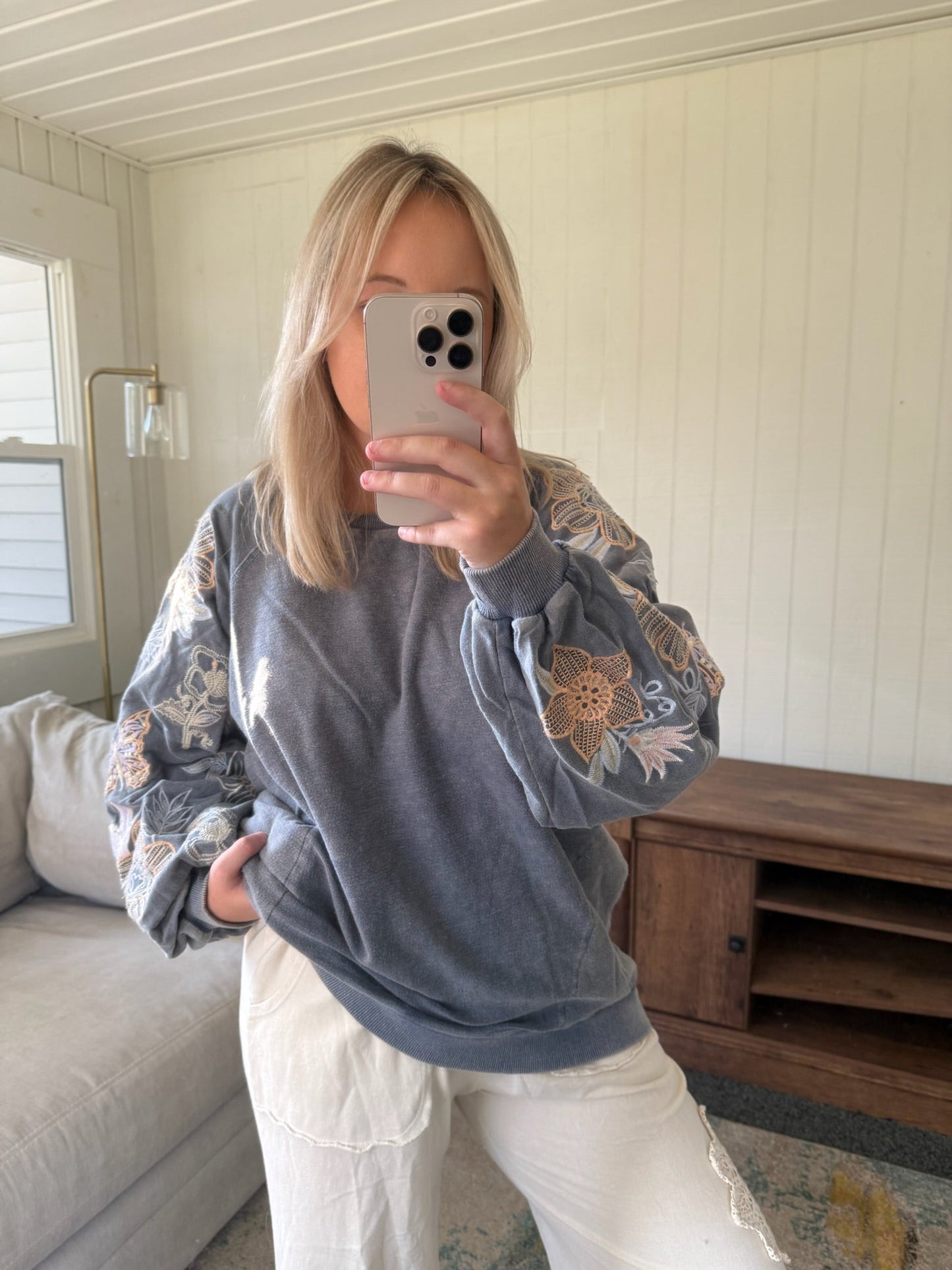 The Wildflower Embroidered Crewneck - Allora