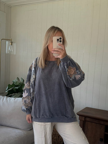 The Wildflower Embroidered Crewneck - Allora