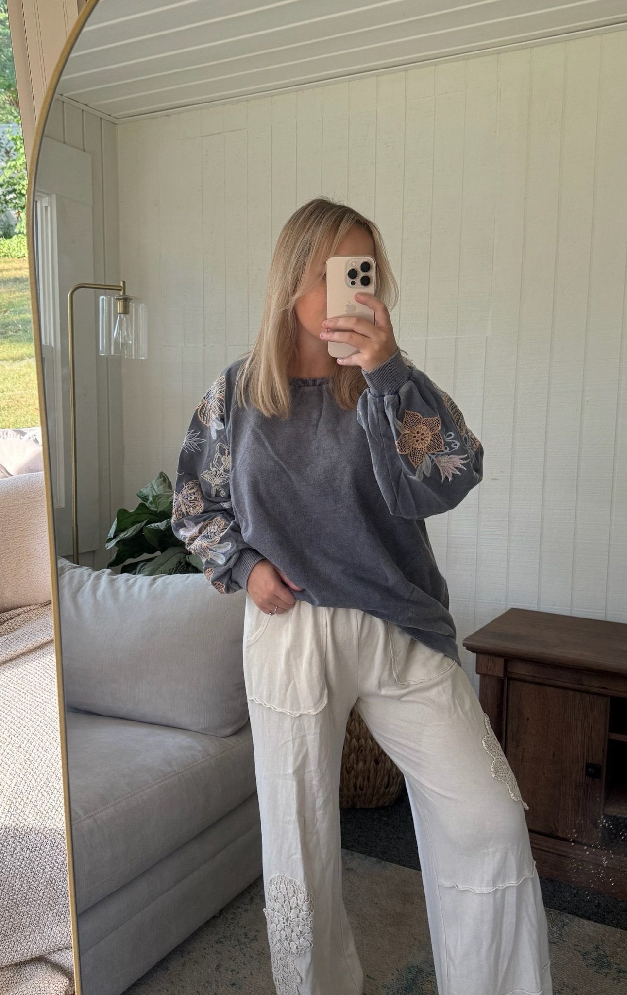 The Wildflower Embroidered Crewneck - Allora